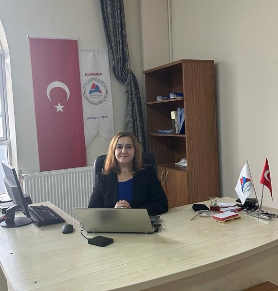 Kariyer Planlama ve Mezun İzleme Uygulama ve Araştırma Merkezi Müdürlüğüne Doç. Dr. Esra KADANALI Atanmıştır