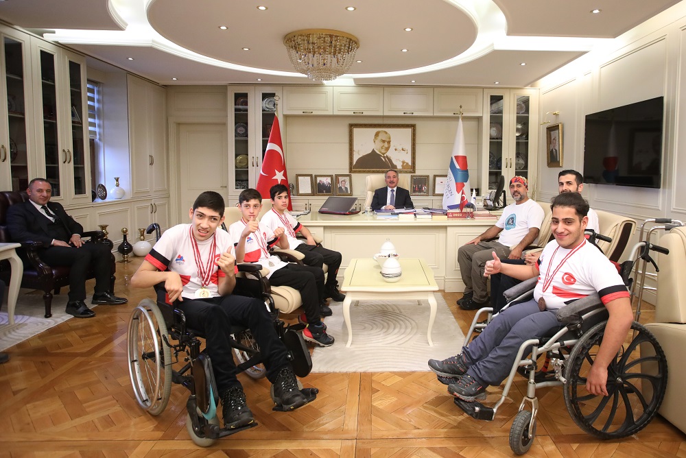 Konya’da Düzenlenen Para Yüzme Şampiyonası’nda Üniversitemizden Büyük Başarı
